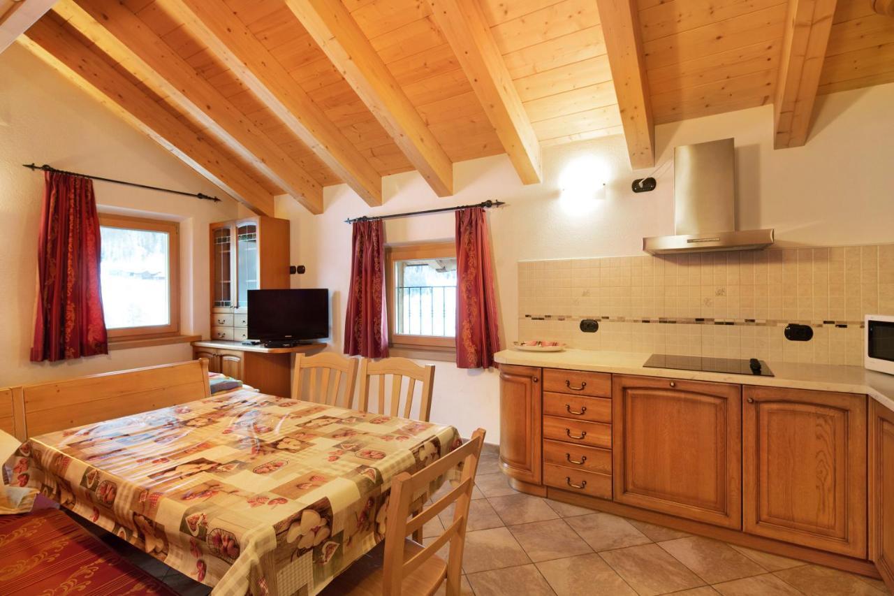 Rosso Al Bait Da Giulio Apartment Livigno Luaran gambar