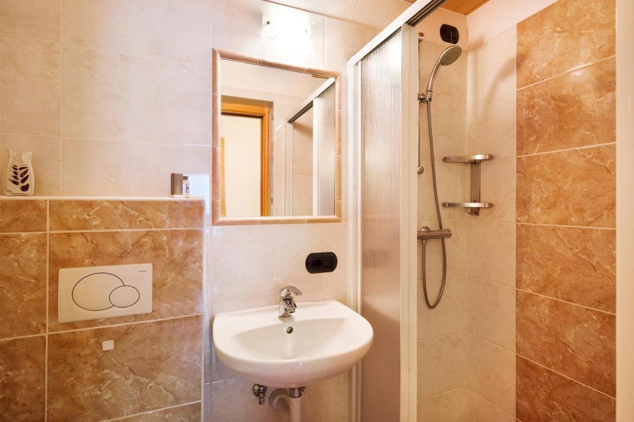 Rosso Al Bait Da Giulio Apartment Livigno Luaran gambar